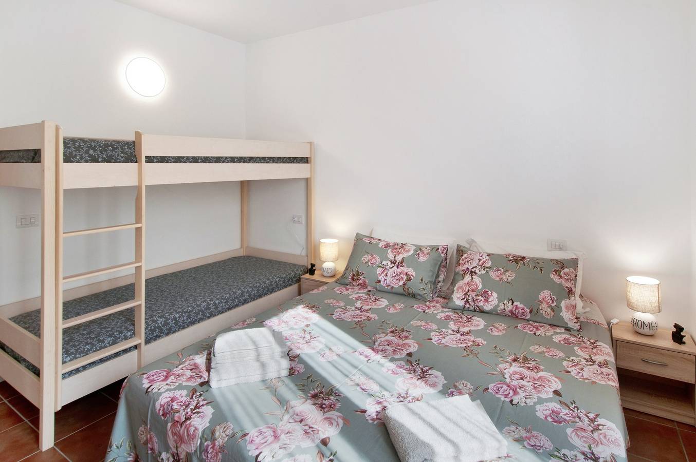 Ganze Wohnung, Ferienwohnung "Casa Sole" mit Seeblick, Balkon & Wlan in Novate Mezzola (Dorf), Novate Mezzola