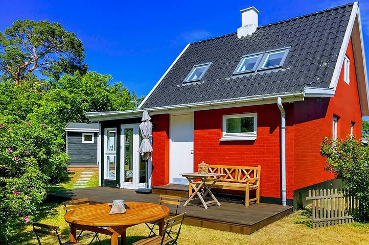 Ferieudlejning for 4 personer, med Terrasse og Have i Nexø