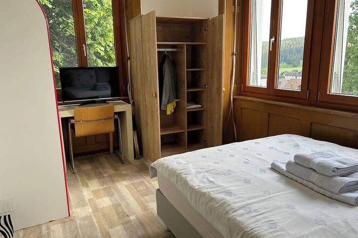 Ganze Wohnung, Studio Lumineux, Calme au Centre du Village, Proches de Piscine, et Commerces in Tramelan, Grand Chasseral