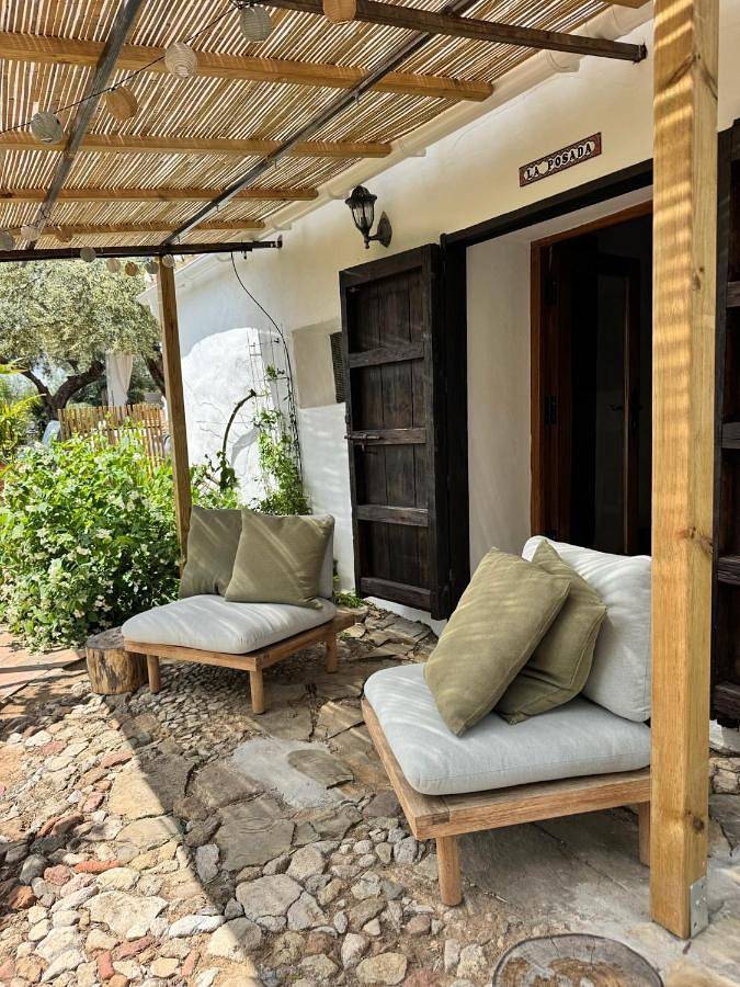 Apartamento entero, La Posada by Finca Maran guesthouse op Olijf Finca met gedeeld zwembad en airconditioning Adults Only in Solano, Colmenar