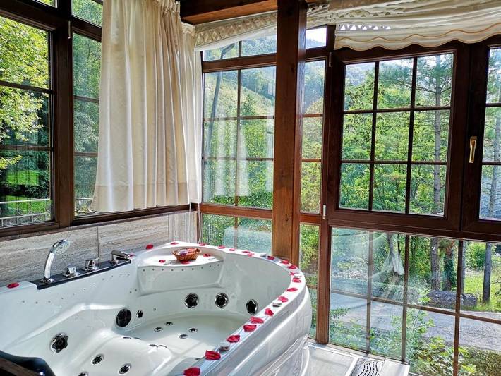 Casa rural para 2 personas, con Jacuzzi y Terraza además de Jardín y Sauna en Las Encartaciones - 3