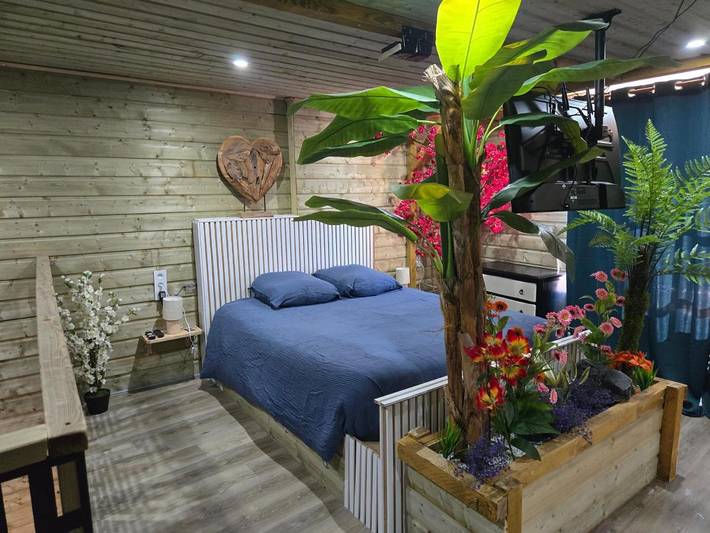 Location de vacances pour 4 personnes, avec Jacuzzi à Cousance