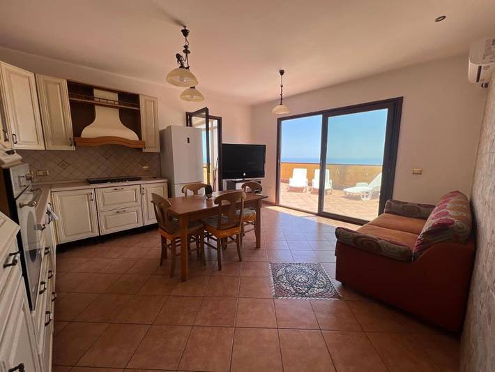 Casa vacanza per 6 persone, con panorama e terrazza, con animali domestici a Gravina di Catania