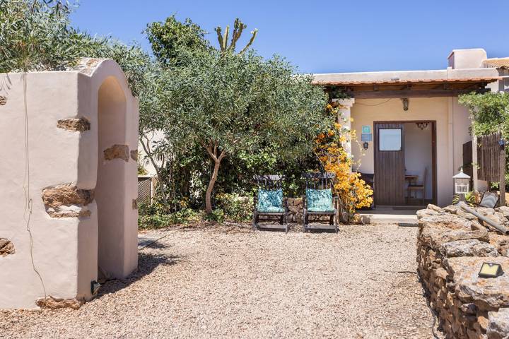 Gîte pour 2 personnes, avec Jardin et Vue sur le lac