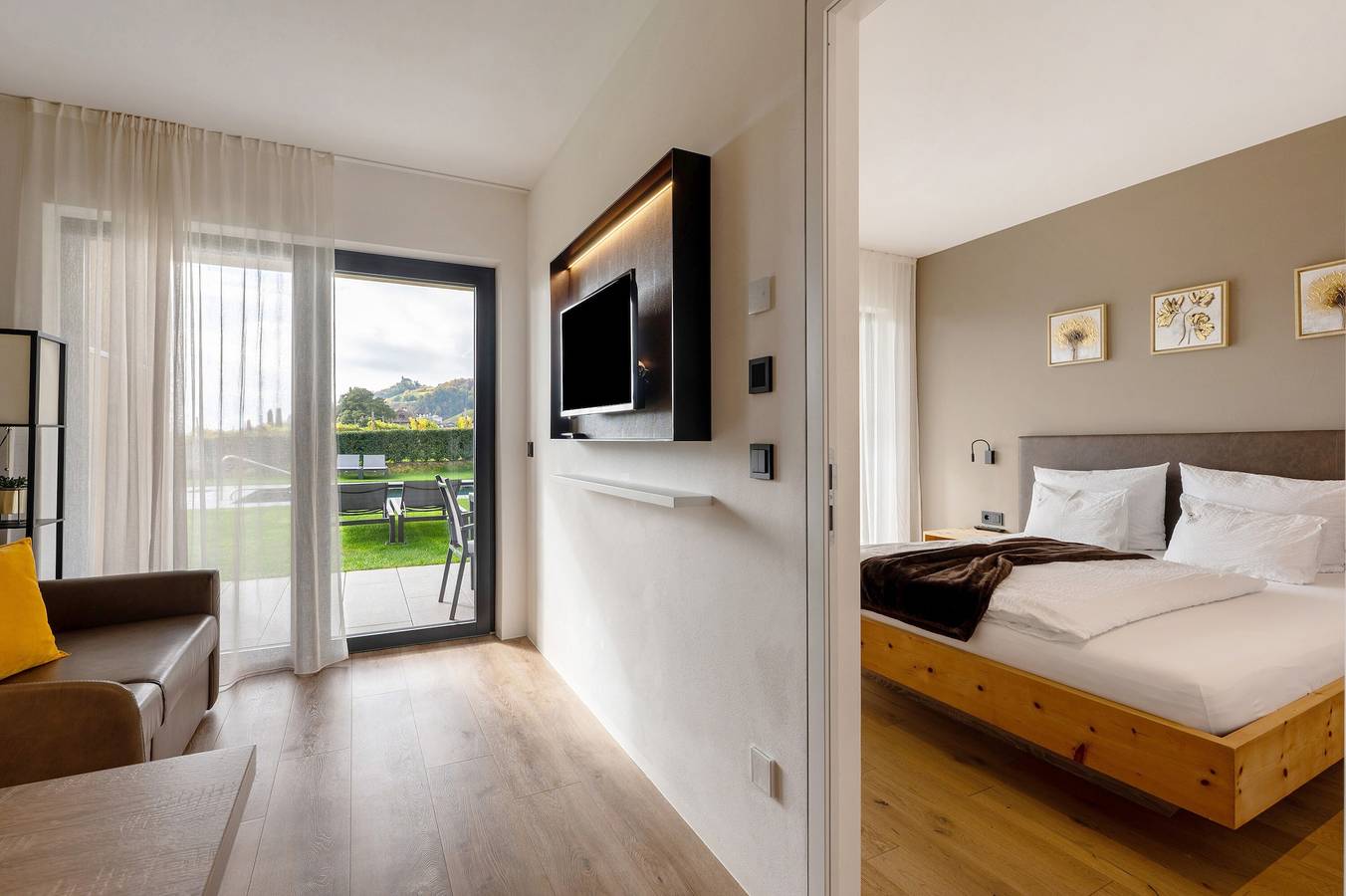Ganze Wohnung, Apartment 'Weingut Gasshof Apt Antonia' mit Bergblick, Pool und Sauna in Berg (Eppan), Eppan an der Weinstraße