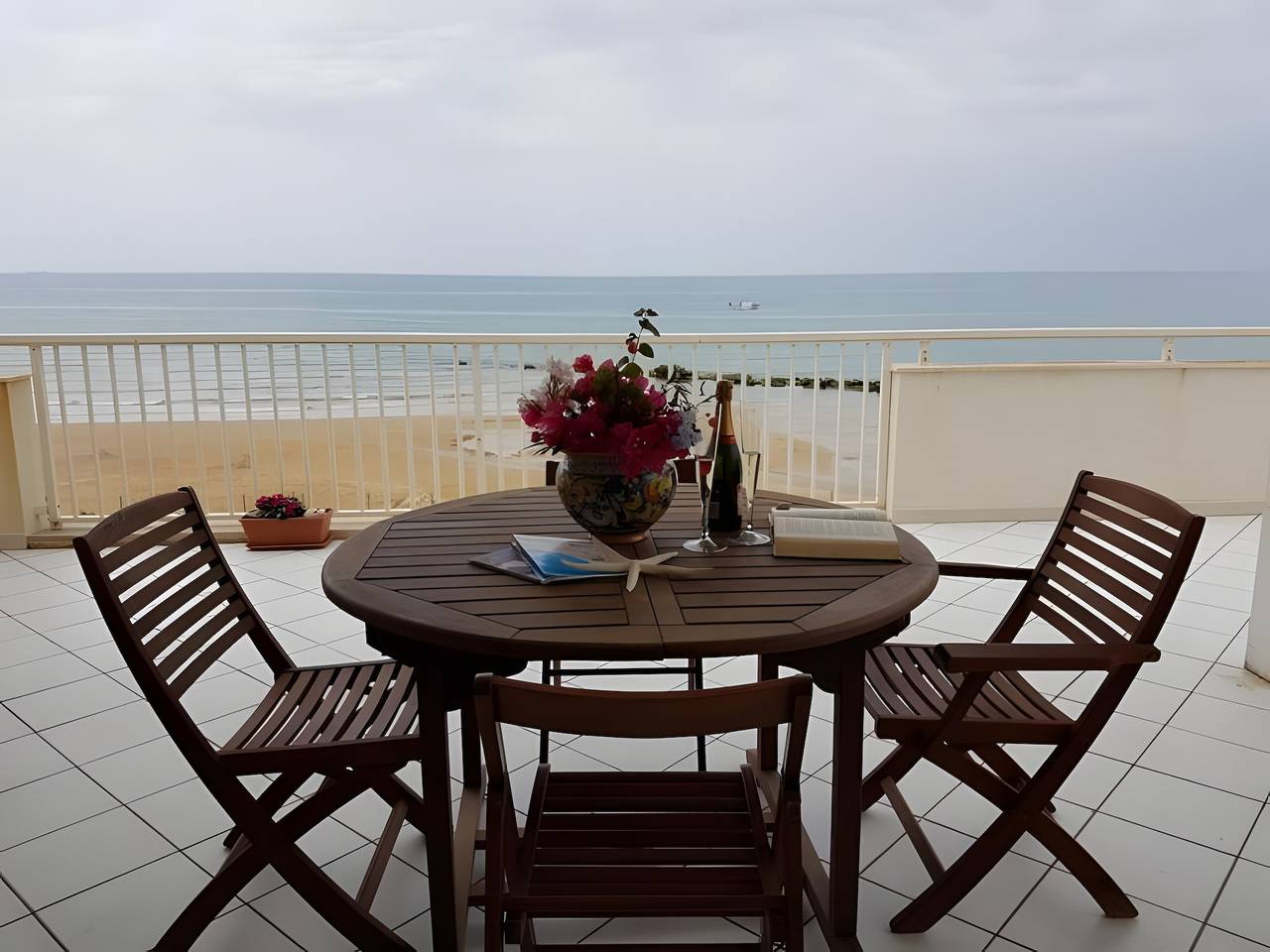 Casa vacacional 'Terrazzo sul Mare' con Wi-Fi y aire acondicionado in Donnalucata, Scicli