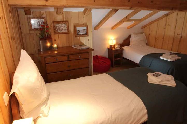Large 4* chalet with terrace and breathtaking view 5 min from the Paradiski area in Bellentre, La Plagne-Tarentaise