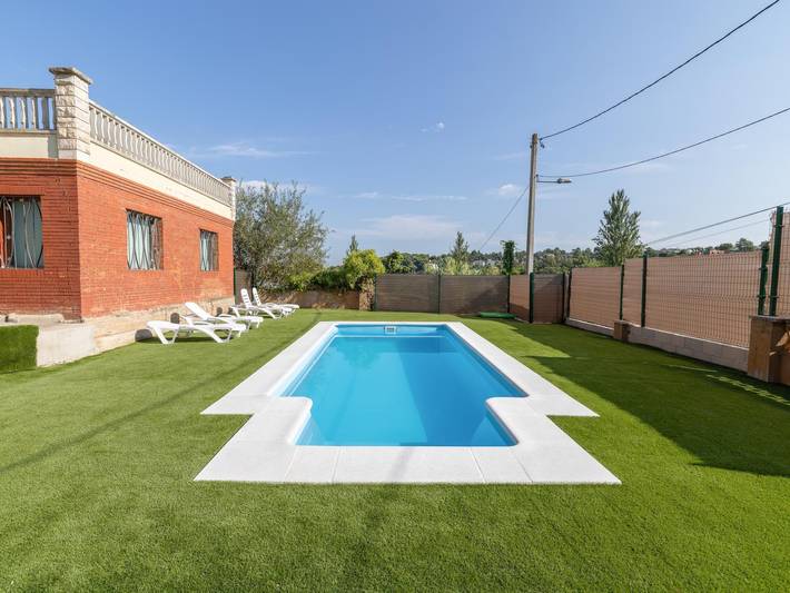 Location de vacances pour 10 personnes, avec piscine ainsi que jardin et terrasse à Maçanet de la Selva - 2