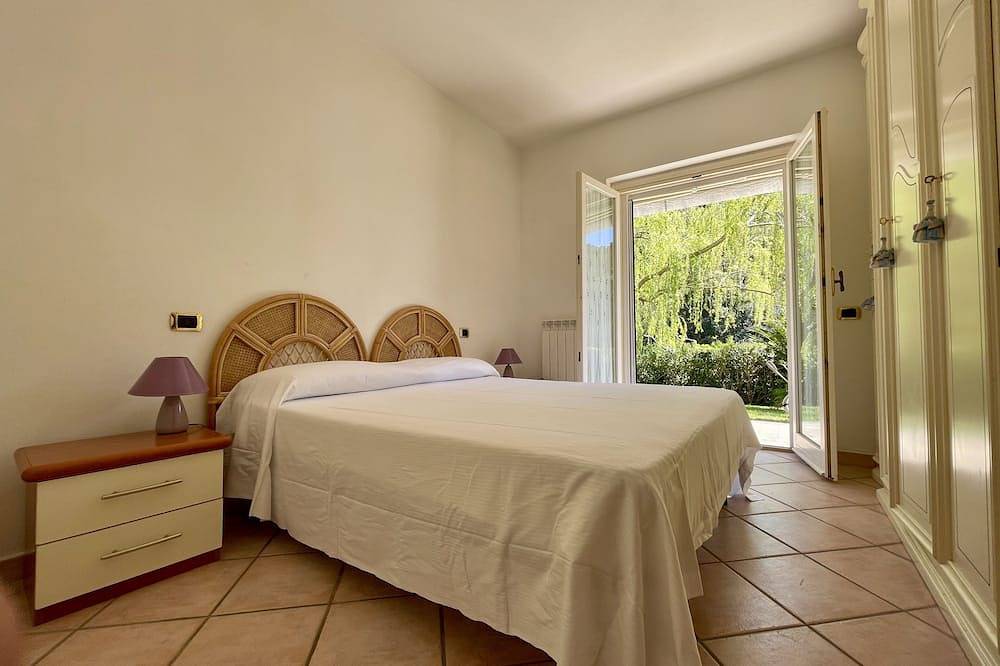 Ganze Wohnung, Double Garden - Garage on request - By Linkhouses in Porto Ercole, Monte Argentario