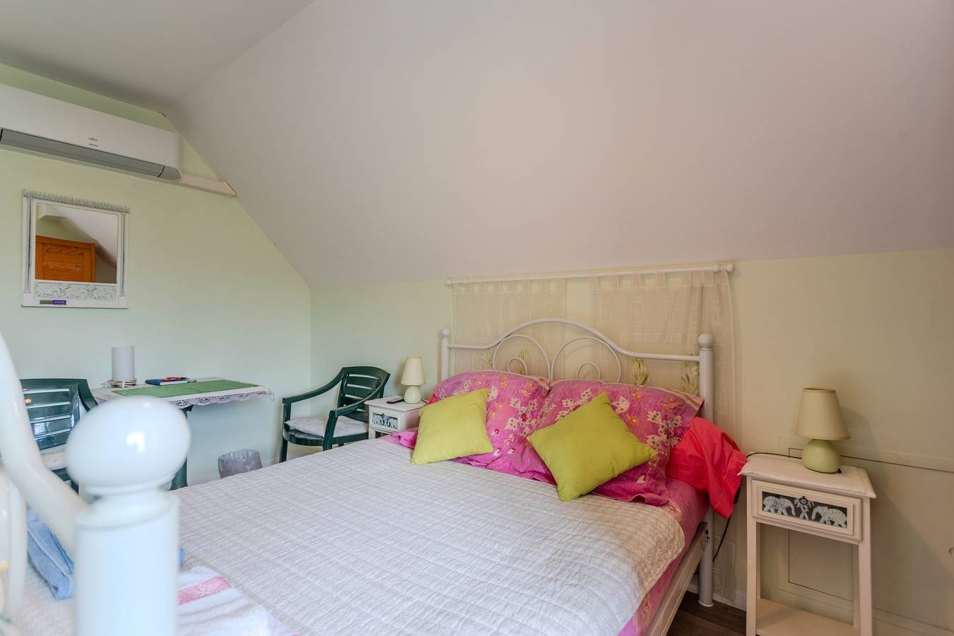 Chambre d'hotes Le Pesquit - avec terrasse partagée, jardin commun et climatisation in Lescar, Béarn