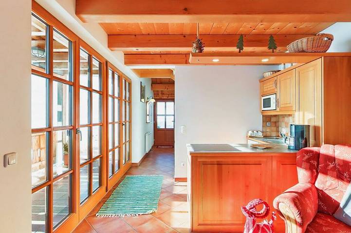 Ferienwohnung für 5 Personen, mit Garten und Balkon sowie Pool, mit Haustier in Unterach am Attersee