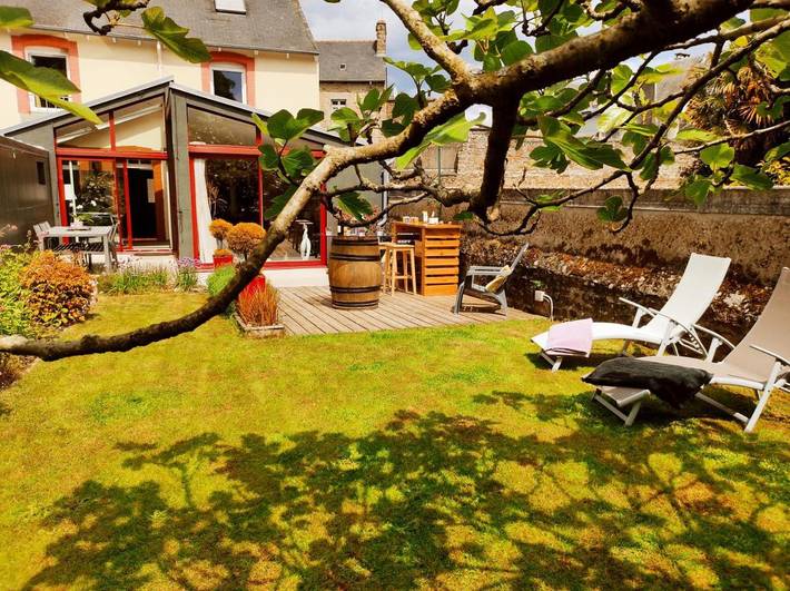 Chambre d’hôte pour 3 personnes, avec Terrasse ainsi que Jardin et Vue dans Saint-Brieuc