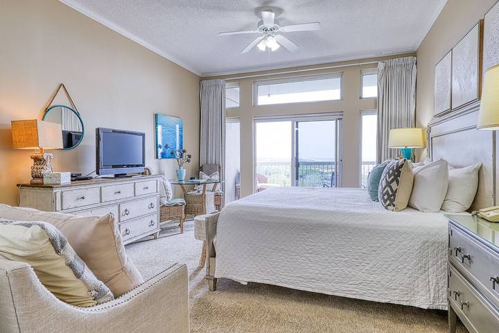 Vacation apartment for 2 people, with balcony and sauna as well as pool and hot tub the Florida Panhandle