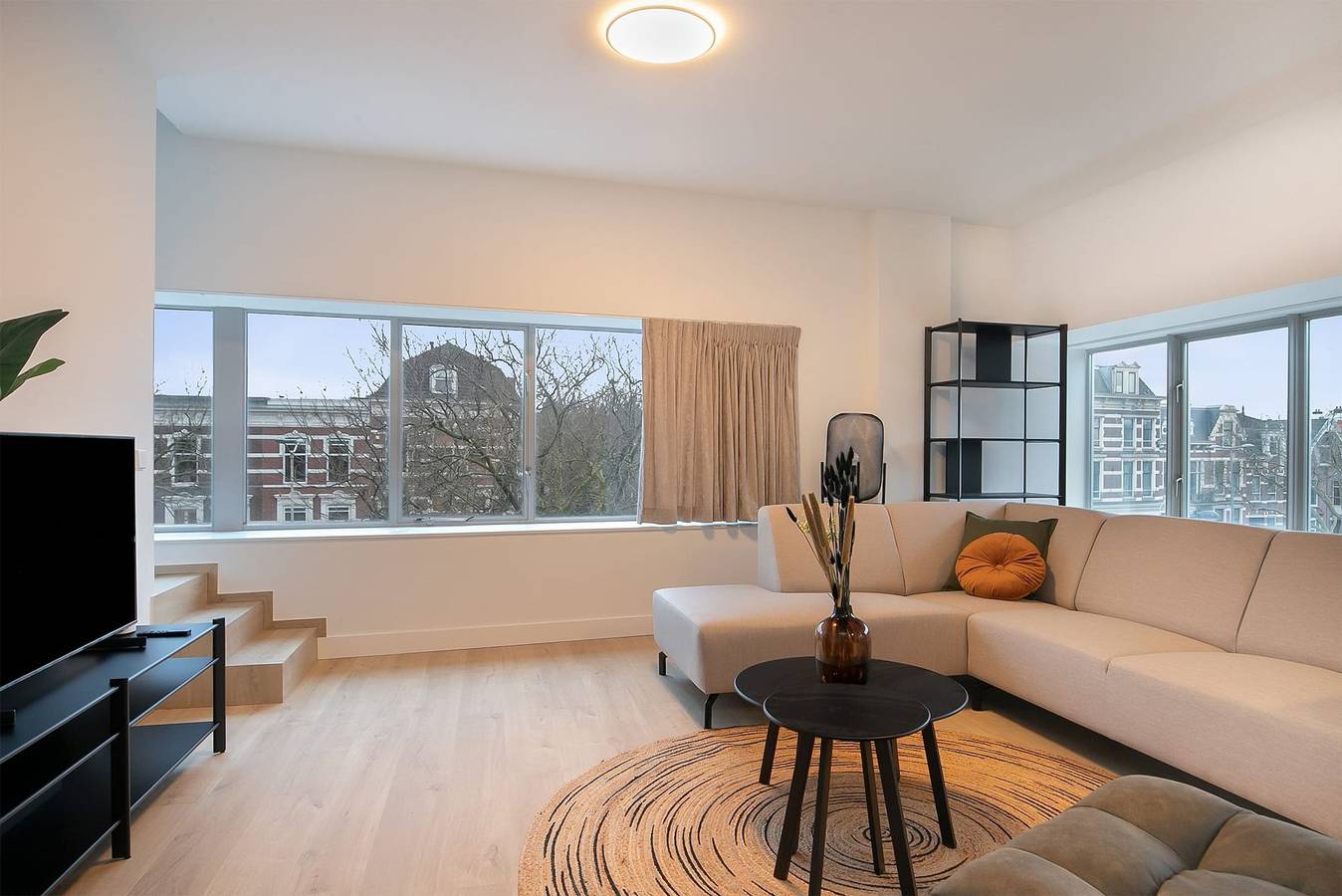 Ganze Wohnung, 2 Br Apartment in Center w Free Parking in Rotterdam, Südholland