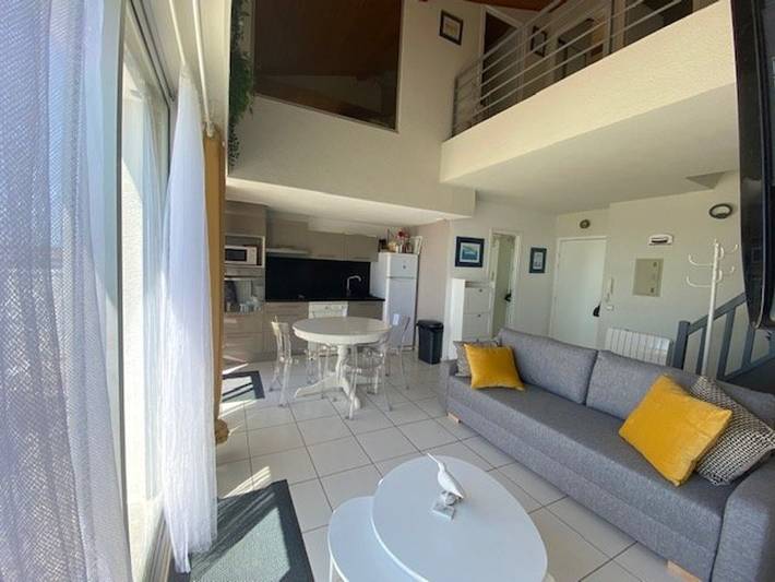 Gîte pour 5 personnes, avec terrasse dans Plage du Chay - 2