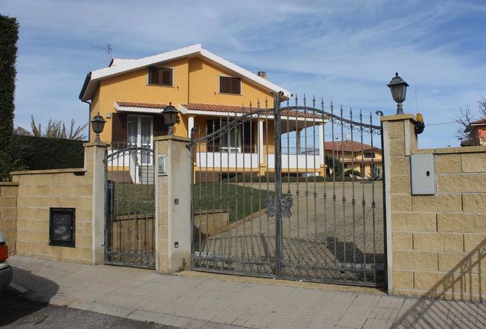 Villa per 7 persone, con balcone e giardino in Olmedo