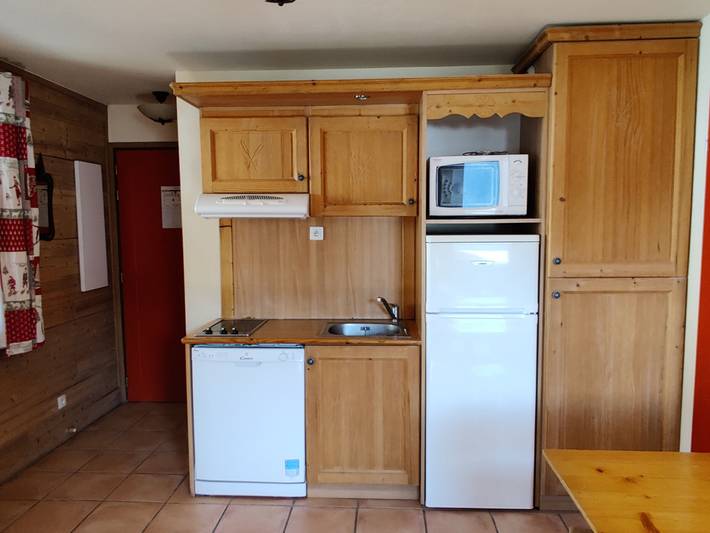 Studio entier, Studio cabine avec balcon et parking, à Pra Loup 1500 in Pra-Loup (station de ski), Pra-Loup