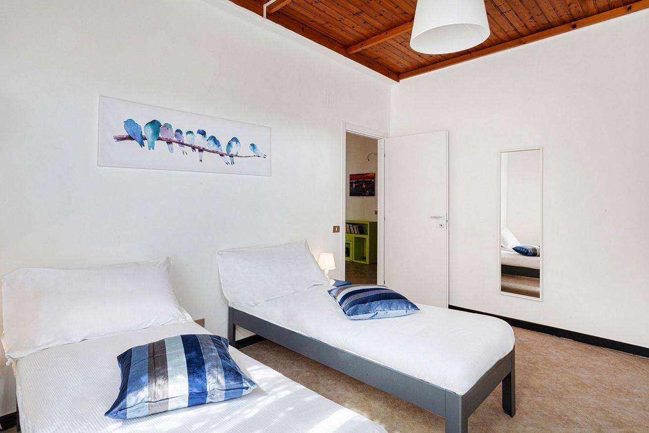 Hel leilighet, Guesthost - Metro Dinegro - Comfy Apartment in Genova (City), Genova
