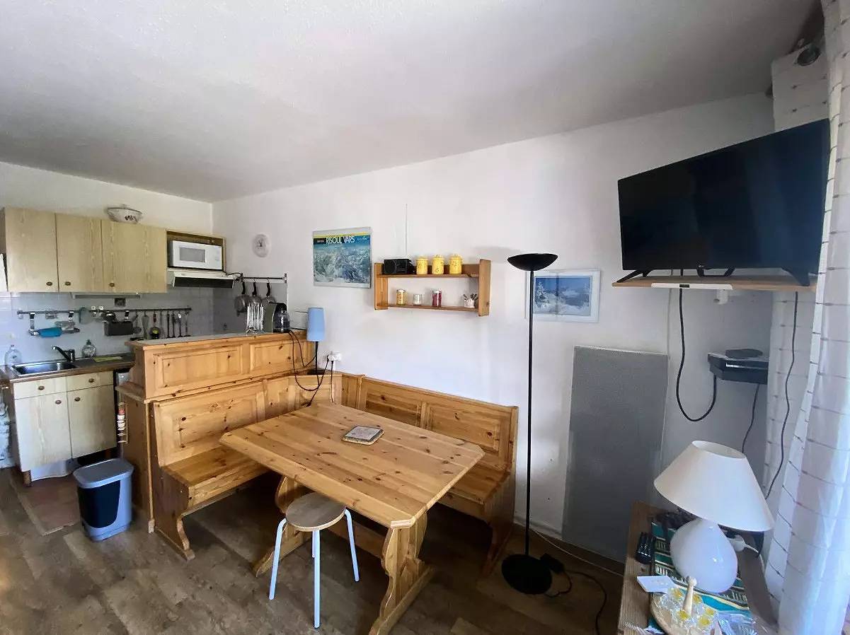 Studio entier, Studio + coin cabine 5 personnes - Budget in Station de Risoul, Risoul