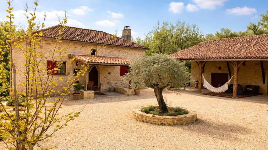Location de vacances pour 4 personnes, avec jardin à Montcabrier
