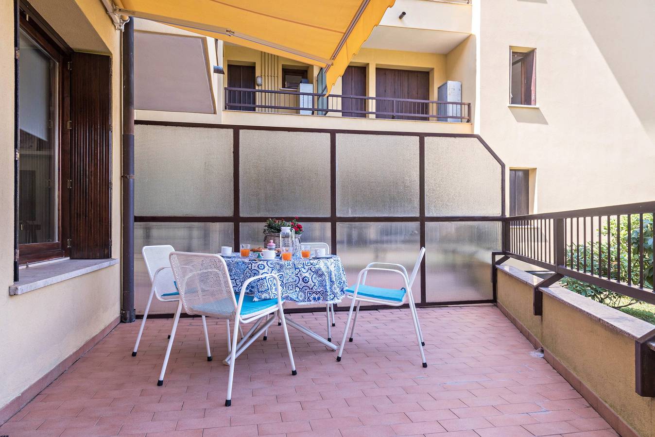 Ganze Wohnung, Apartment "Casa Samantha Lago Maggiore" mit Seeblick und Terrasse in Laveno-Mombello, Lago Maggiore (Lombardei)