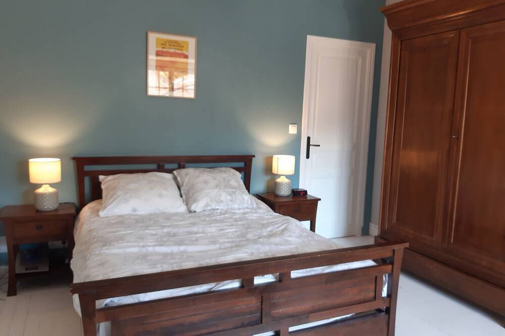 Charming house in a quiet location, 300 m from the sea in Lion-sur-Mer, Región de Caen