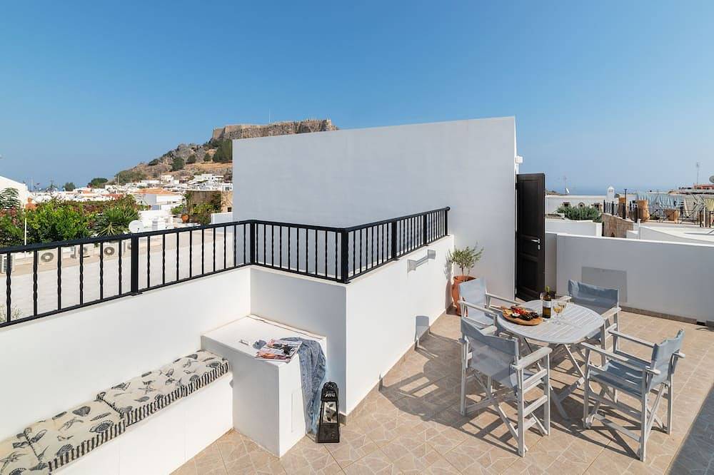 Entire apartment, Lindos Olive Suite - luxury apartment with private roof terrace and seaview in Lindos, Rhodes