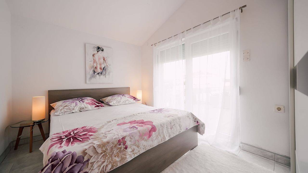 Ganze Ferienwohnung, Ferienwohnung für 3 Personen mit Garten in Ljubac, Zadar