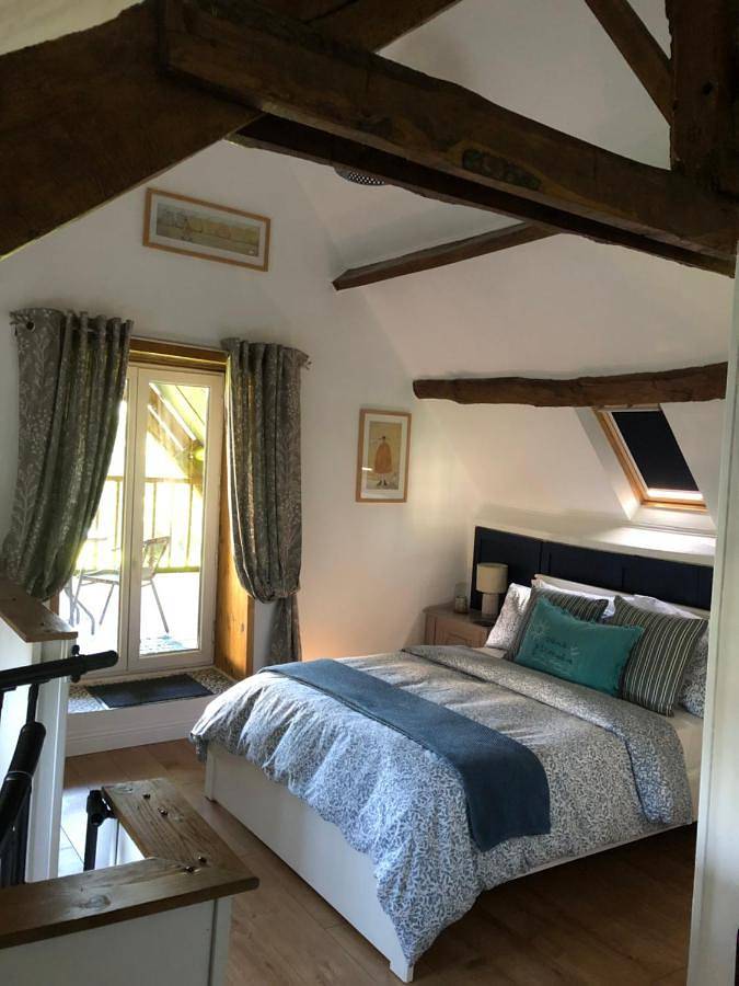 Location de vacances pour 2 personnes, avec vue et jardin à Vengeons - 3