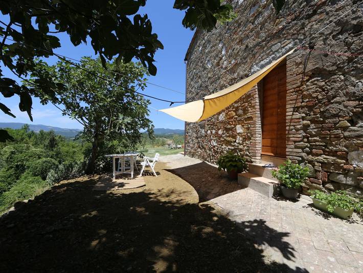Agriturismo per 2 persone, con Terrazza e Piscina a Montecatini Val di Cecina