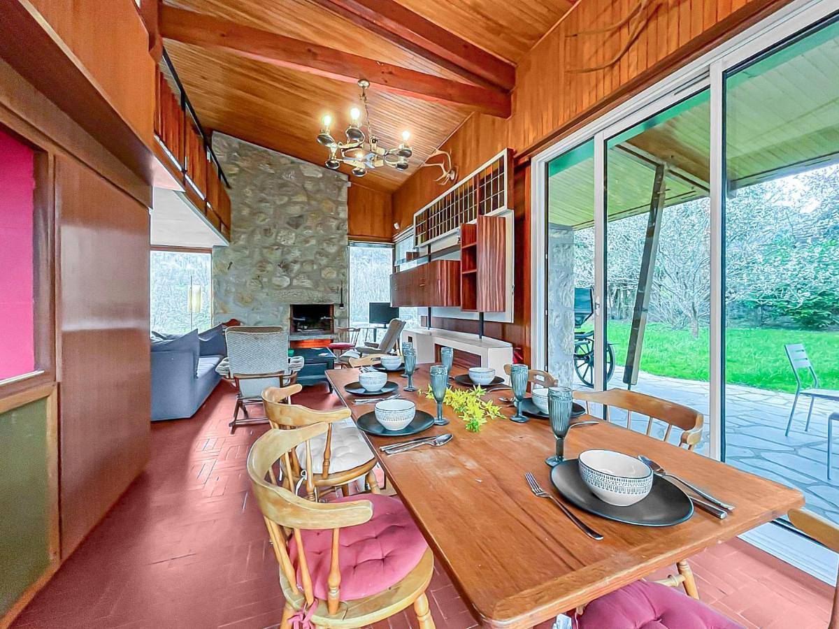 Four-Bedroom House in Talloires-Montmin, Région d'Annecy