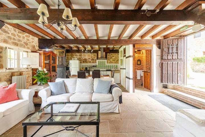 Casa rural para 7 personas, con jardín y vistas, Se admiten mascotas en Valle de Cabuérniga - 2