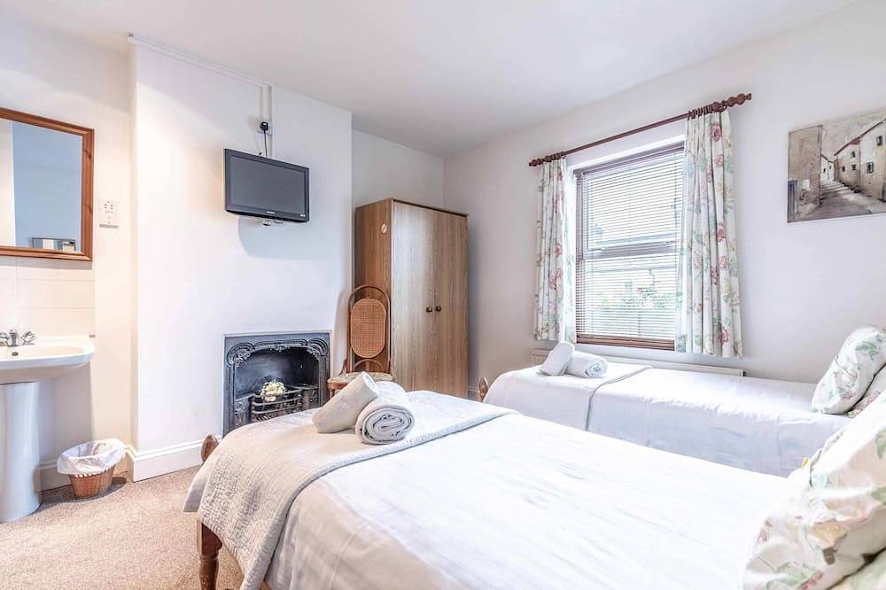 Oxford House Summary: in Windsor, Berkshire