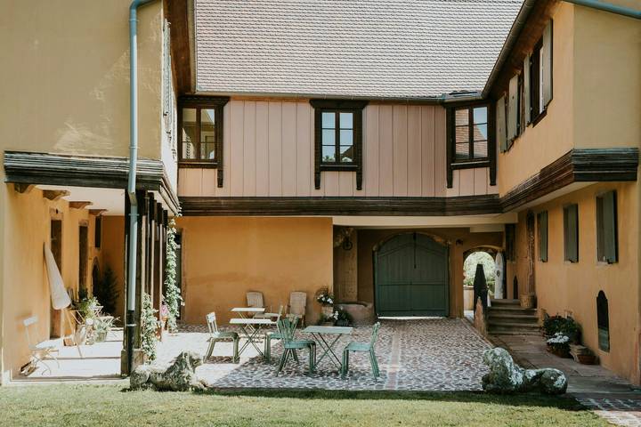 Ganze Wohnung, Entdeckt ein Herrenhaus aus dem Jahr 1499 im Herzen von Boersch in Börsch, Niederrhein Elsass