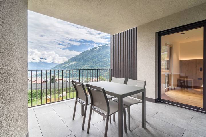 Appartamento intero, Appartamento Hofer Hof Ziel con vista sulle montagne, Wi-Fi e terrazza in Oberplars, Lagundo