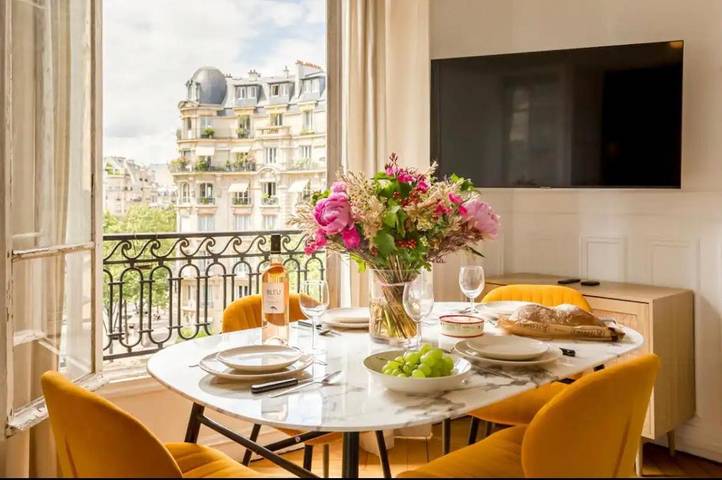 Chambre d’hôte pour 6 personnes, avec balcon près de la Tour Eiffel - 2