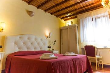Chambre d’hôte pour 2 personnes, avec terrasse dans Fontaine de Trevi