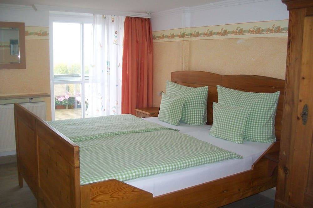 Ganze Wohnung, Großes Ferienhaus (110m2) mit Garten & Sonnenterrasse in Ansbach, Romantische Straße