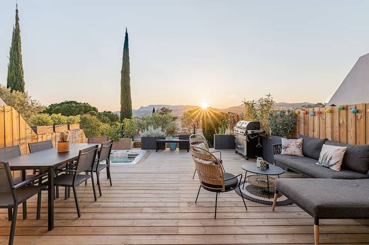 Casa vacanza per 10 persone, con piscina e idromassaggio nonché giardino - 1