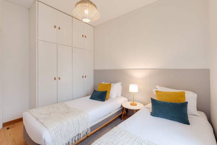 Apartamento entero, Apartamento de vacaciones para 4 personas con jardín in Santo Ildefonso, Oporto