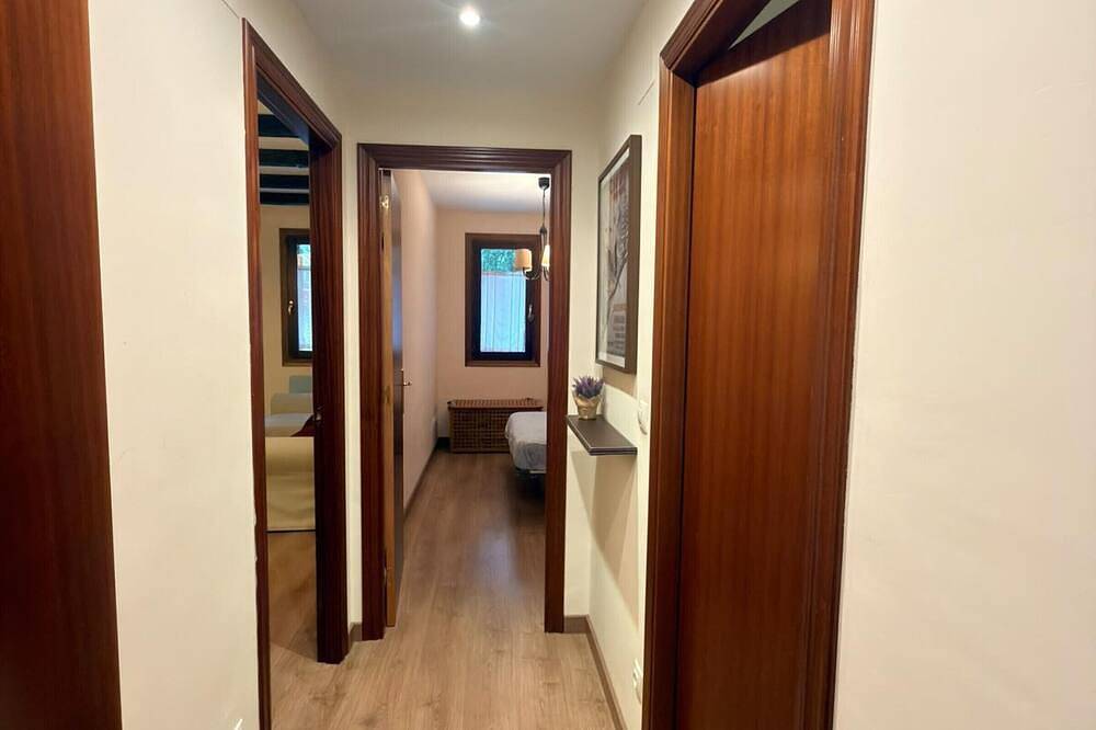 Appartement entier, Canfranc: Appartement 1 Chambre 4 Pers + Parking Inclus in Canfranc, Pyrénées Aragonaises