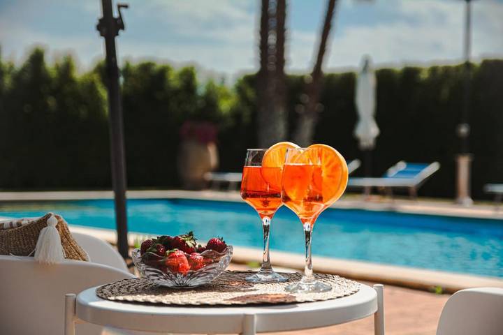 Appart’hôtel pour 4 personnes, avec Balcon et Terrasse ainsi que Jardin et Piscine à Acireale
