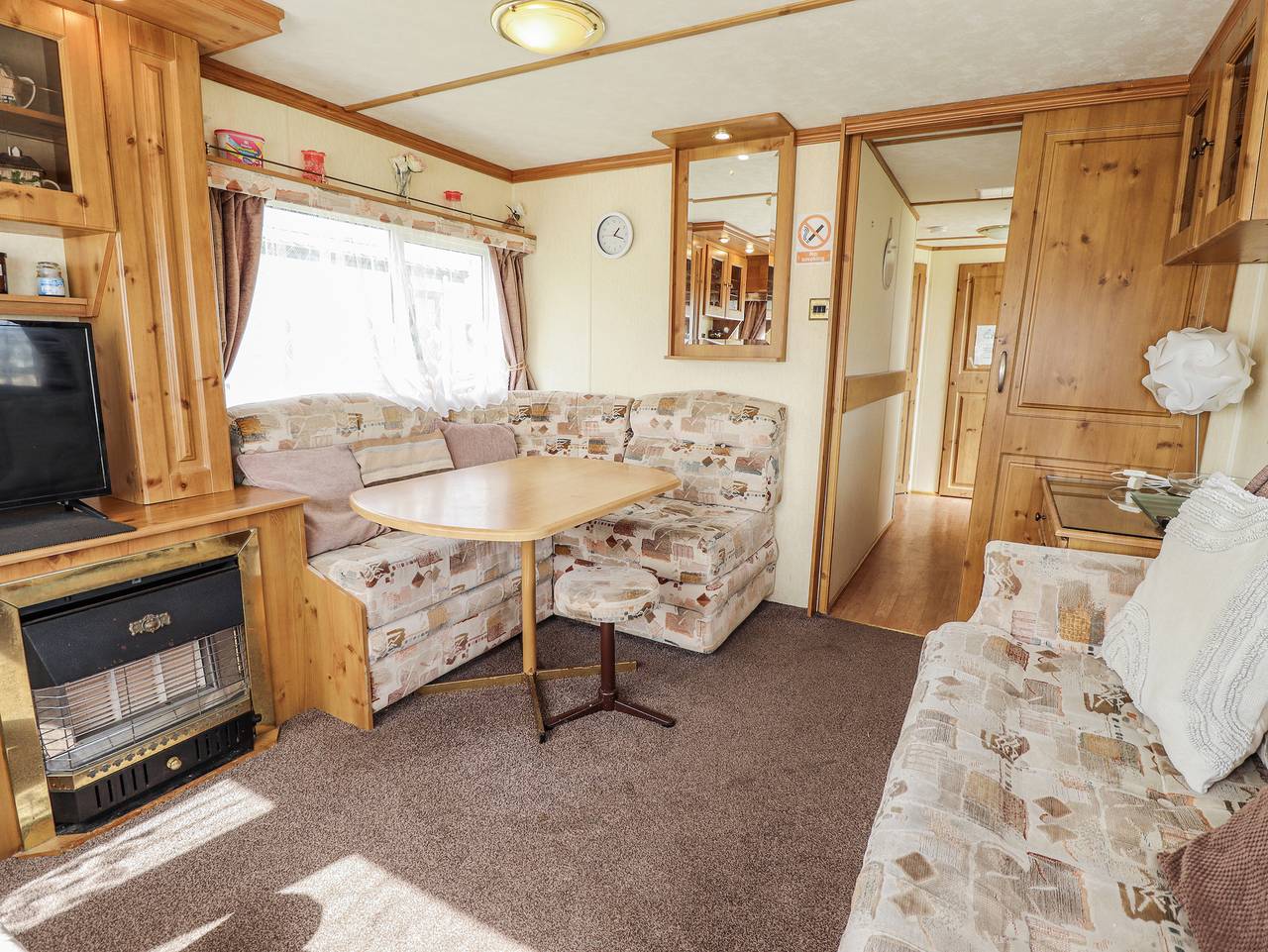 Caravan 25 in Ingoldmells, Lincolnshire