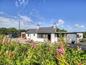 Holiday Rental for 4 People in Benllech, Isle of Anglesey, Photo 1