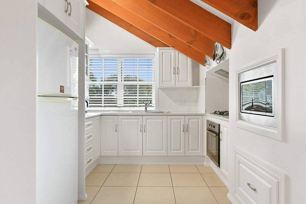 Peel St | Large Family Home, Walk to Cbd in Bathurst, New South Wales