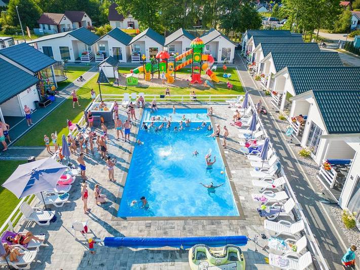 Dom dla 5 osób, z basen i jacuzzi, zwierzęta dozwolone w Dąbki