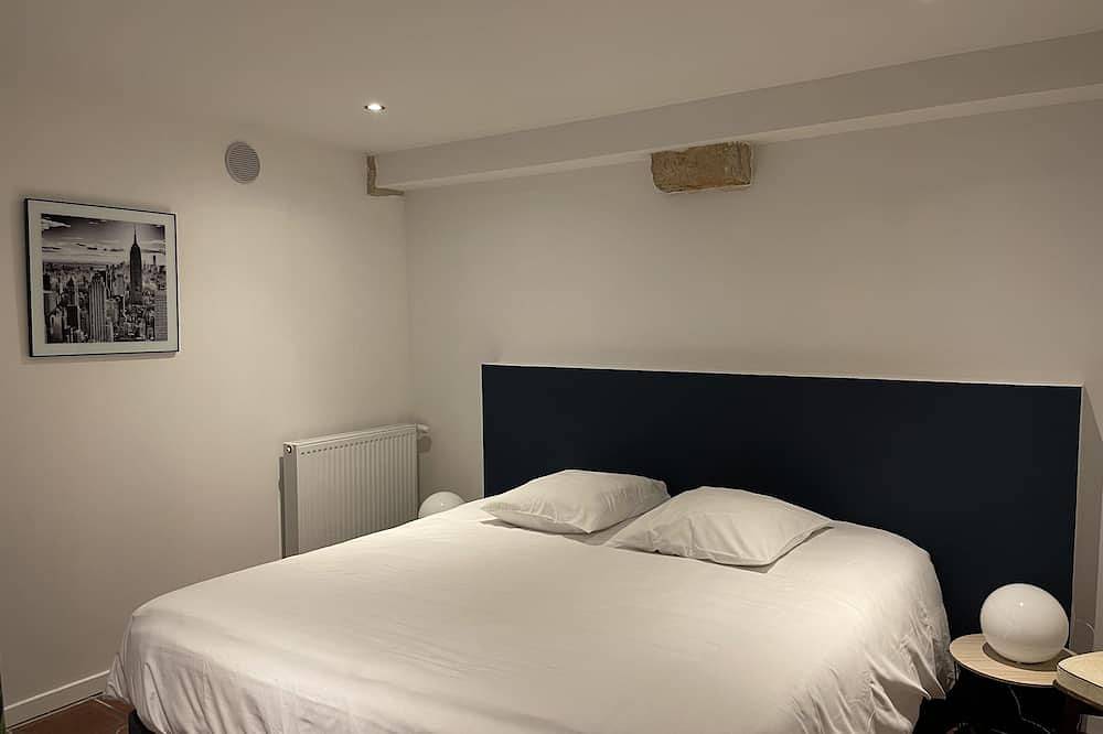Apartamento entero, L'Atelier-Apartamento-Superior-Baño con ducha-Vista a la Ciudad in Auxerre, Auxerre region