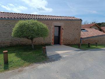 Gîte pour 4 personnes, avec terrasse à Treize-Vents