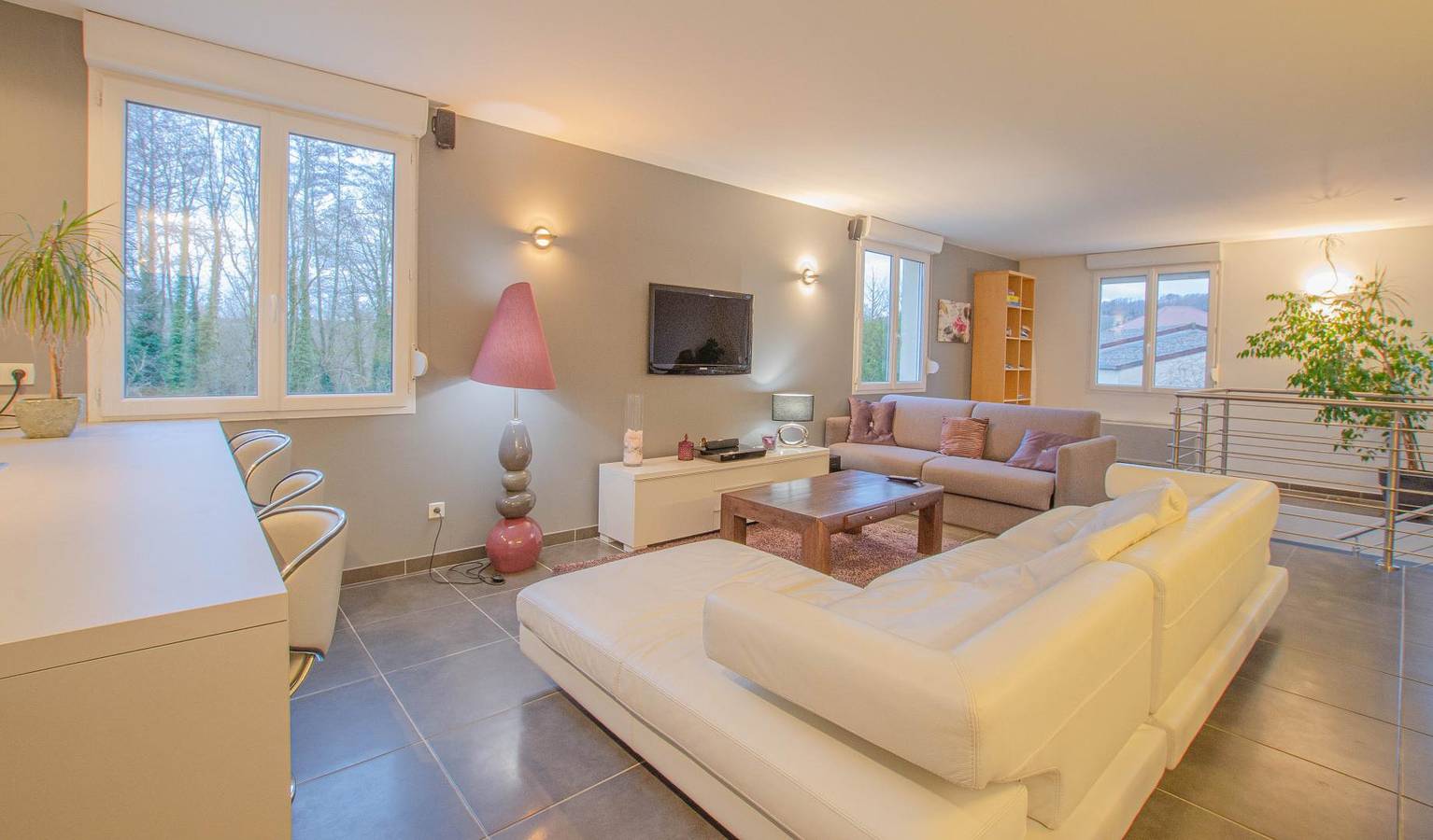 Gîte confortable avec parking, jardin et Internet in Ville-sur-Arce, Aube