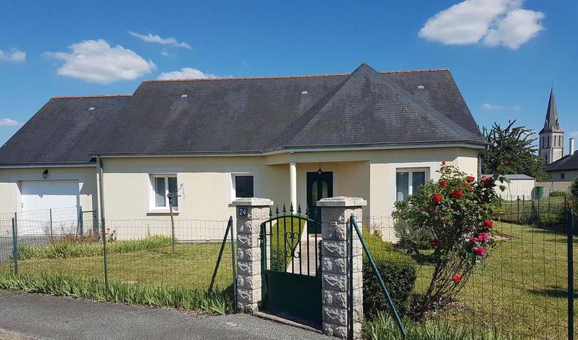 Gîte pour 2 personnes, avec vue ainsi que jardin et terrasse à Vernantes - 2